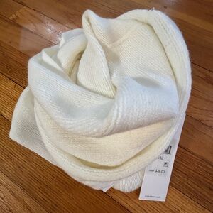 Calvin Klein Cream Knit Infinity Scarf NWT Soft Neutral Winter Wrap